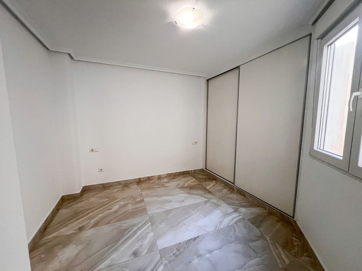 2 chambre Appartement à vendre à Torrevieja - 198 900 € (Ref: 10144232)