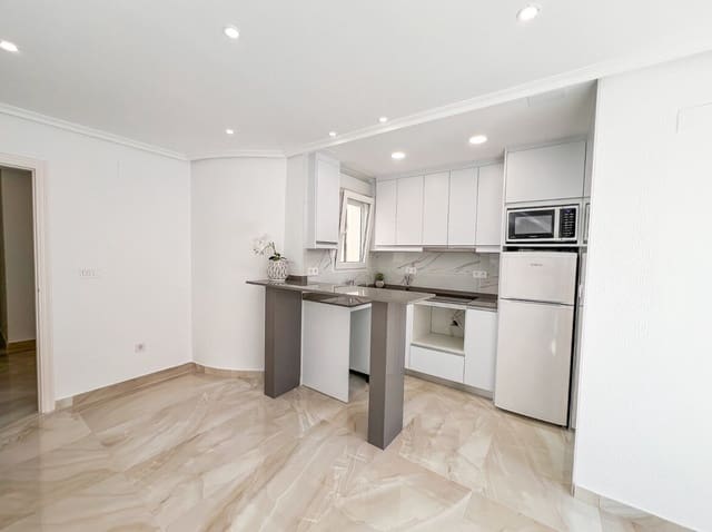 2 slaapkamer Appartement te koop in Puerto Deportivo, Torrevieja - € 198.900 (Ref: 10144232)