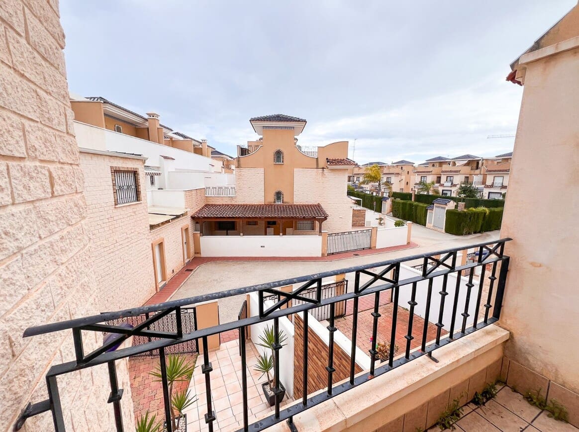 3 camera da letto Casa in vendita in Pilar de la Horadada con piscina garage - 369.000 € (Rif: 10144234)
