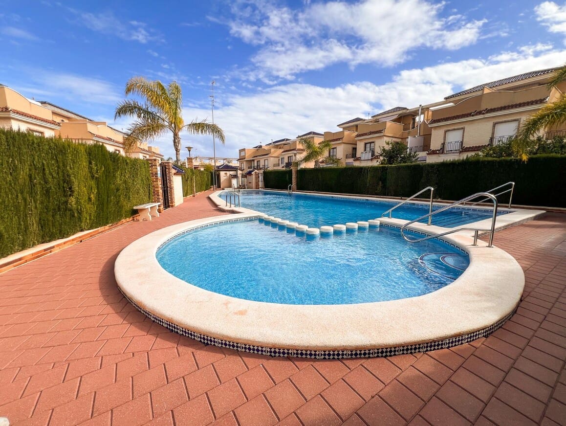 3 camera da letto Casa in vendita in Pilar de la Horadada con piscina garage - 369.000 € (Rif: 10144234)