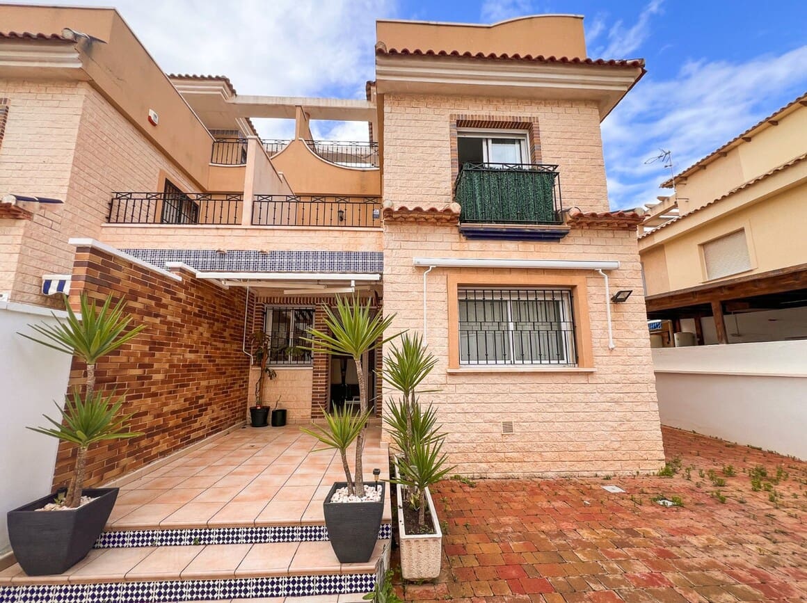 3 camera da letto Casa in vendita in Pilar de la Horadada con piscina garage - 369.000 € (Rif: 10144234)
