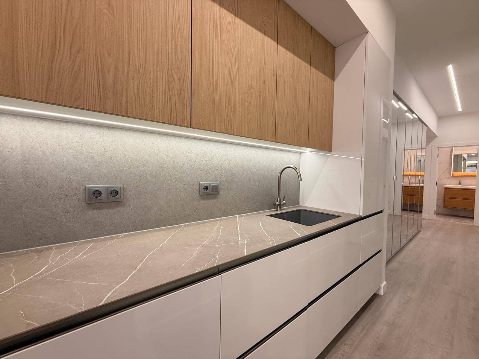 2 slaapkamer Appartement te koop in Torrevieja met zwembad - € 239.900 (Ref: 10144289)