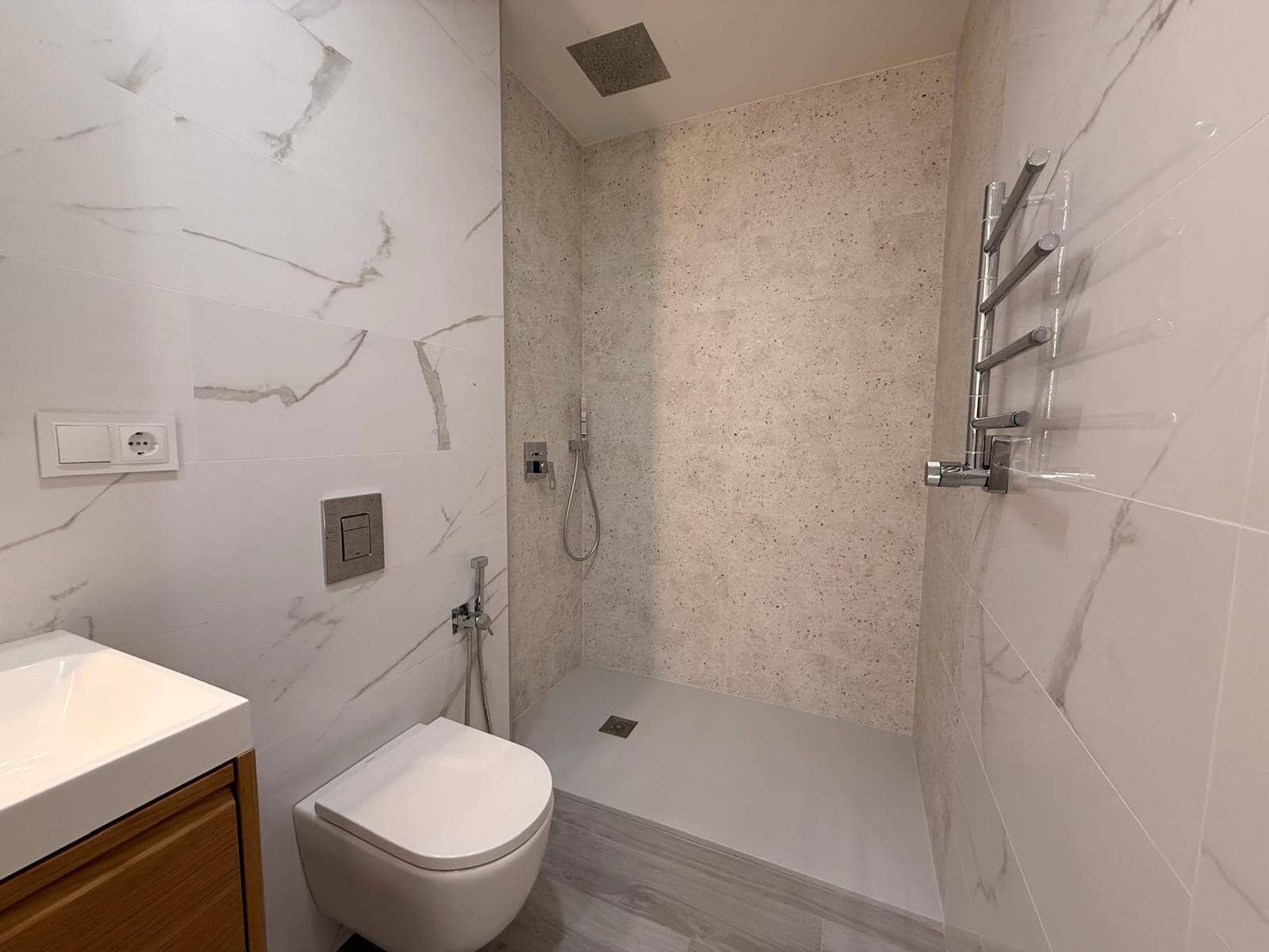 2 slaapkamer Appartement te koop in Torrevieja met zwembad - € 239.900 (Ref: 10144289)