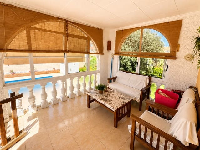 5 soverom Villa til salgs i La Siesta, Torrevieja med svømmebasseng garasje - € 389 000 (Ref: 10144339)