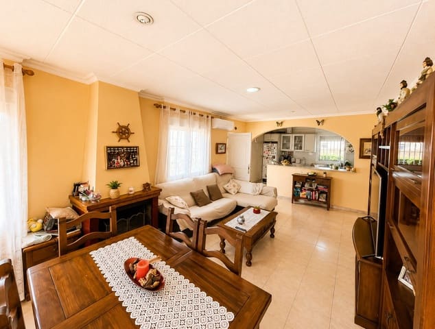 5 soverom Villa til salgs i La Siesta, Torrevieja med svømmebasseng garasje - € 389 000 (Ref: 10144339)