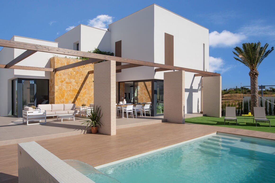 4 bedroom Villa for sale in Campoamor with pool garage - € 1,395,000 (Ref: 10144388)