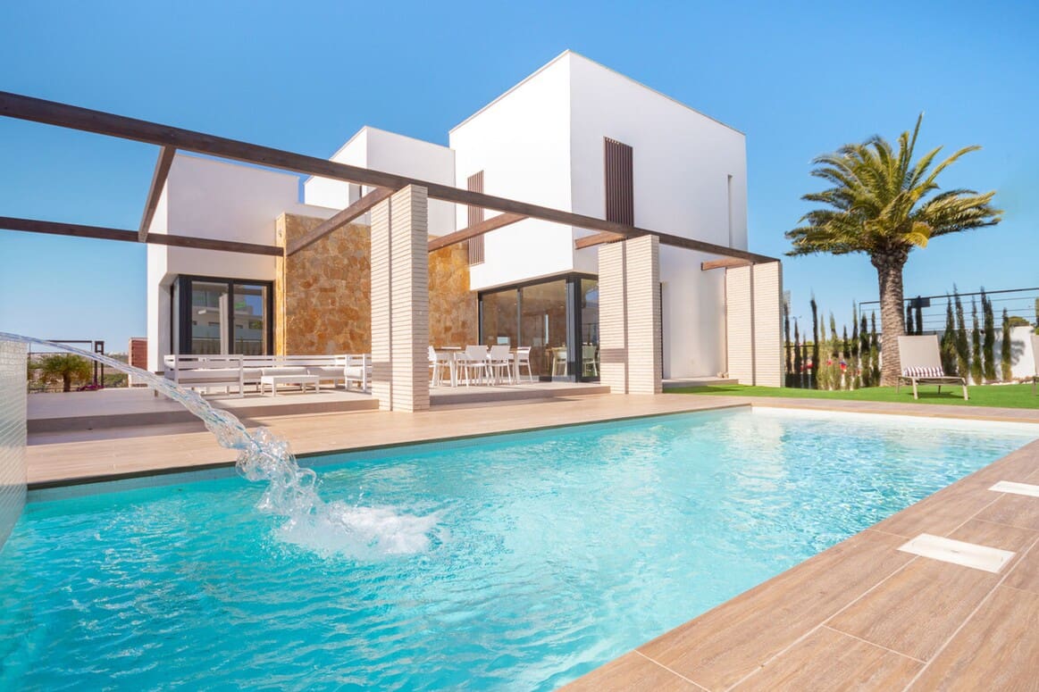 4 bedroom Villa for sale in Campoamor with pool garage - € 1,395,000 (Ref: 10144388)