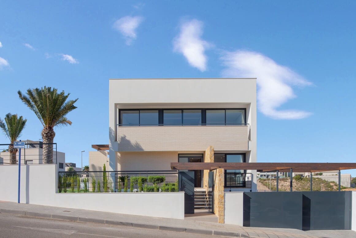 4 bedroom Villa for sale in Campoamor with pool garage - € 1,395,000 (Ref: 10144388)