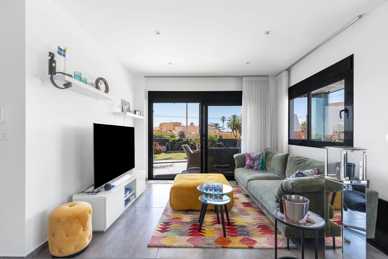 4 soverom Villa til salgs i Torrevieja med svømmebasseng garasje - € 895 000 (Ref: 10144415)
