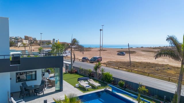 4 soverom Villa til salgs i Los Frutales, Torrevieja med svømmebasseng garasje - € 895 000 (Ref: 10144415)
