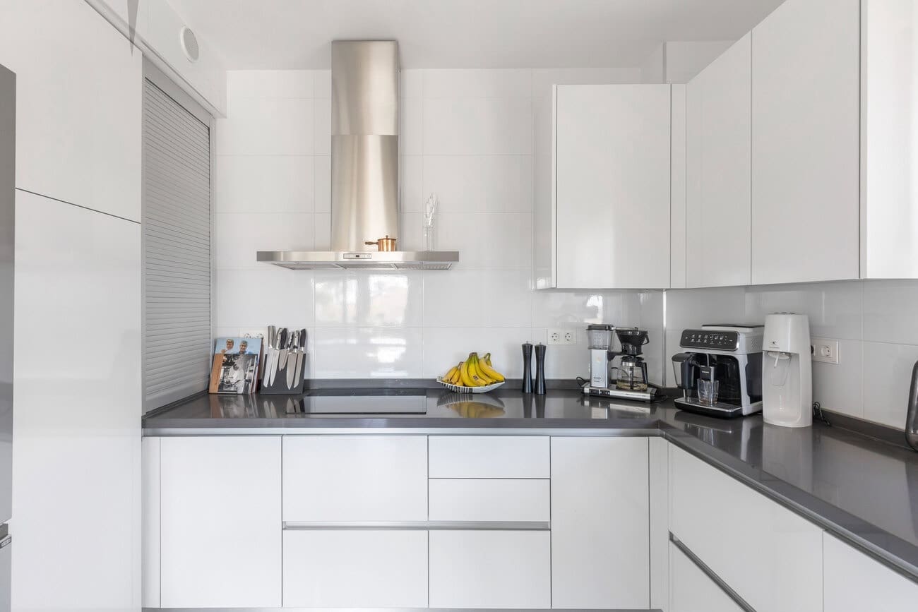 4 soverom Villa til salgs i Torrevieja med svømmebasseng garasje - € 895 000 (Ref: 10144415)