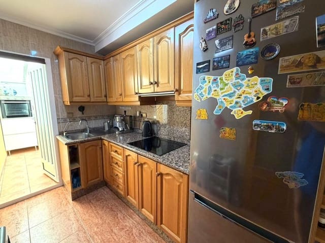 3 makuuhuone Bungalow myytävänä paikassa Los Europeos, Torrevieja mukana 
autotalli - 264 000 € (Ref: 10144417)