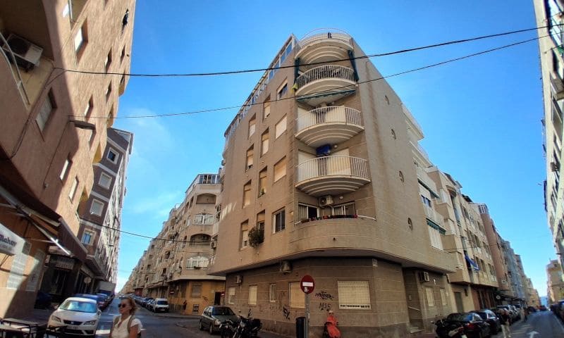 3 slaapkamer Appartement te koop in Torrevieja met garage - € 189.995 (Ref: 10144424)