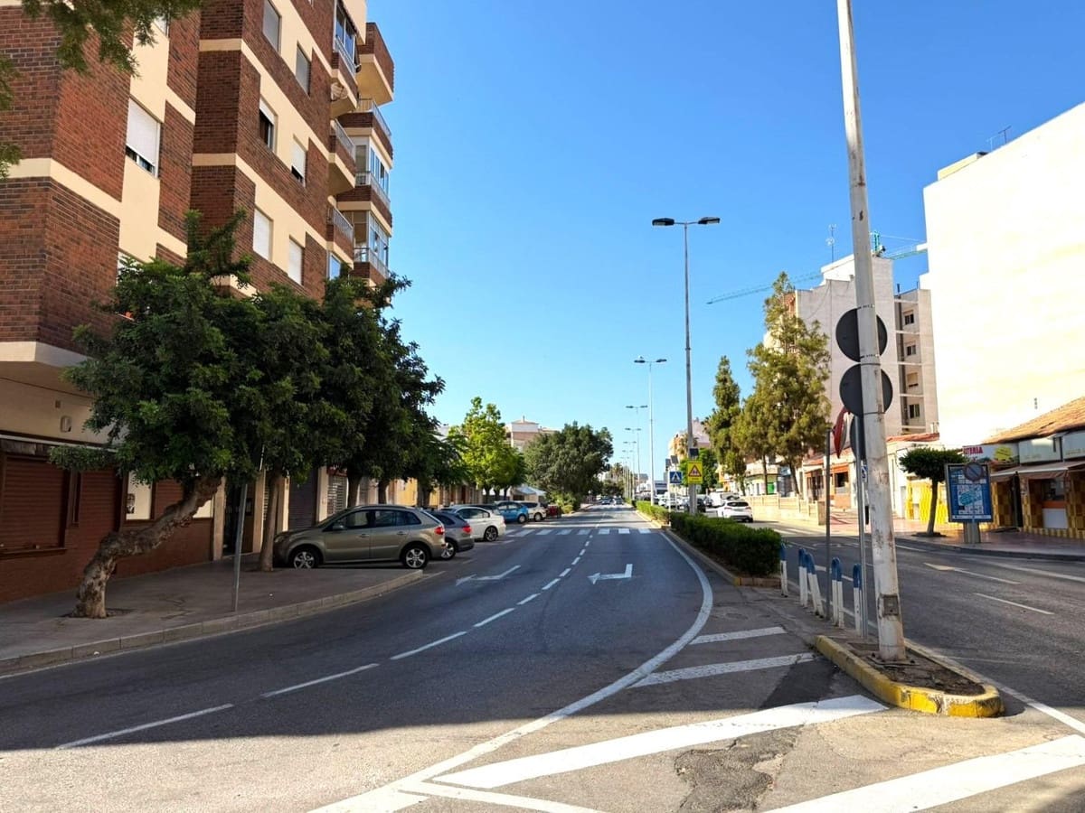 2 chambre Appartement à vendre à Torrevieja - 222 000 € (Ref: 10144427)