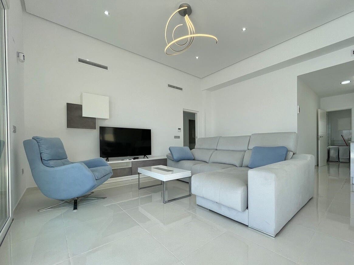 3 bedroom Villa for sale in Rojales with pool garage - € 549,000 (Ref: 10144470)