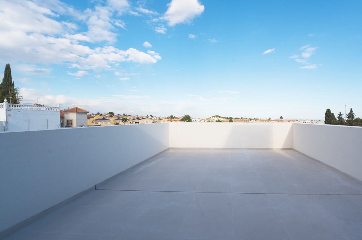 4 bedroom Villa for sale in Rojales with pool garage - € 1,590,000 (Ref: 10144473)