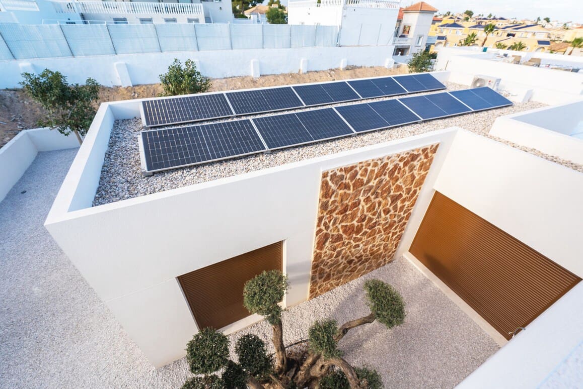 4 bedroom Villa for sale in Rojales with pool garage - € 1,590,000 (Ref: 10144473)
