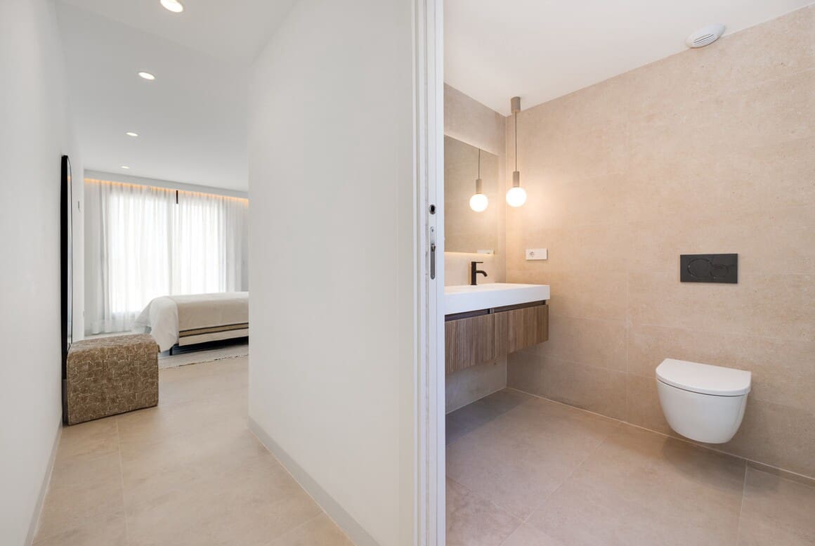 3 soverom Villa til salgs i Alicante by med svømmebasseng garasje - € 695 000 (Ref: 10144480)