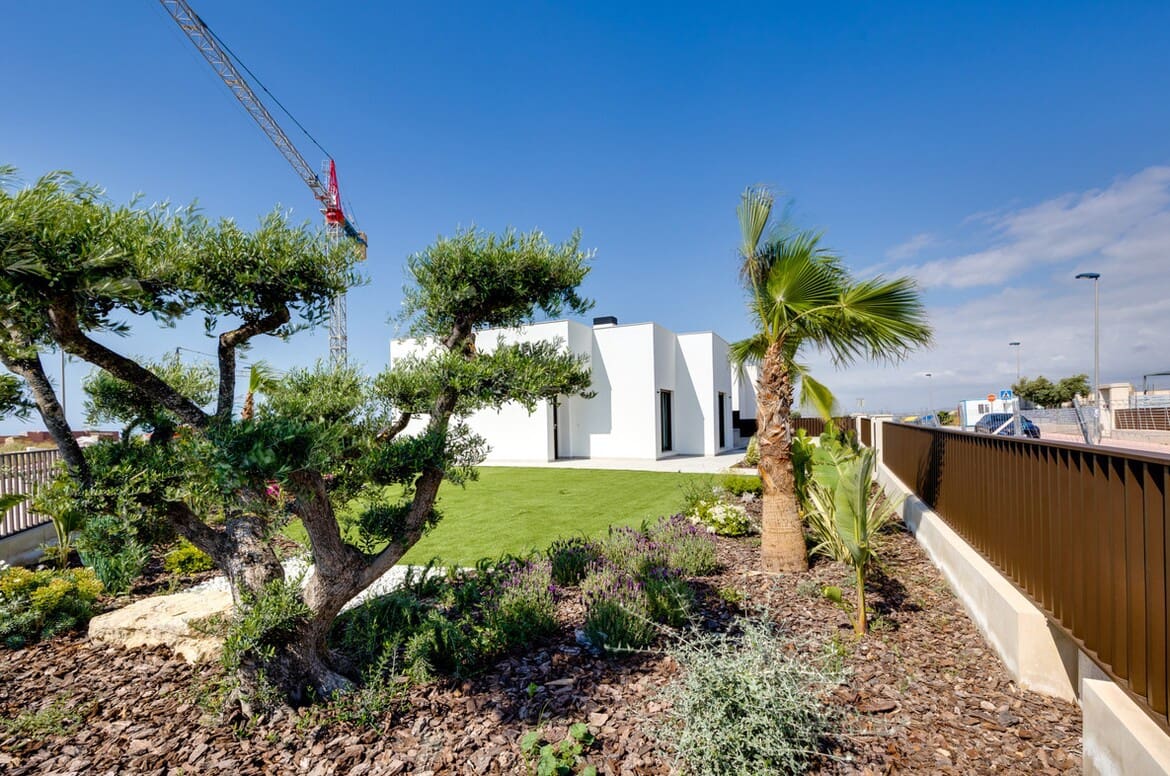 3 soverom Villa til salgs i Alicante by med svømmebasseng garasje - € 660 000 (Ref: 10144483)