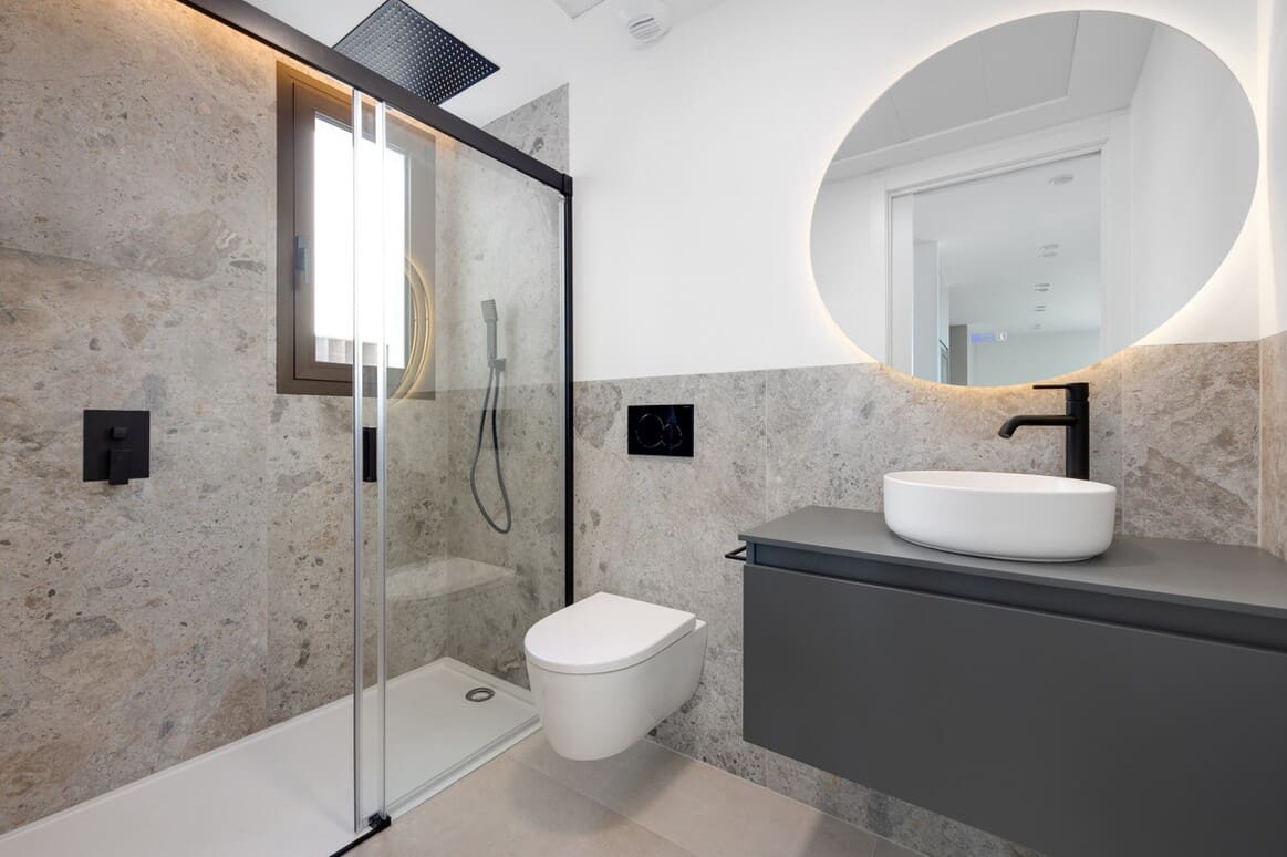 3 soverom Villa til salgs i Alicante by med svømmebasseng garasje - € 630 000 (Ref: 10144484)
