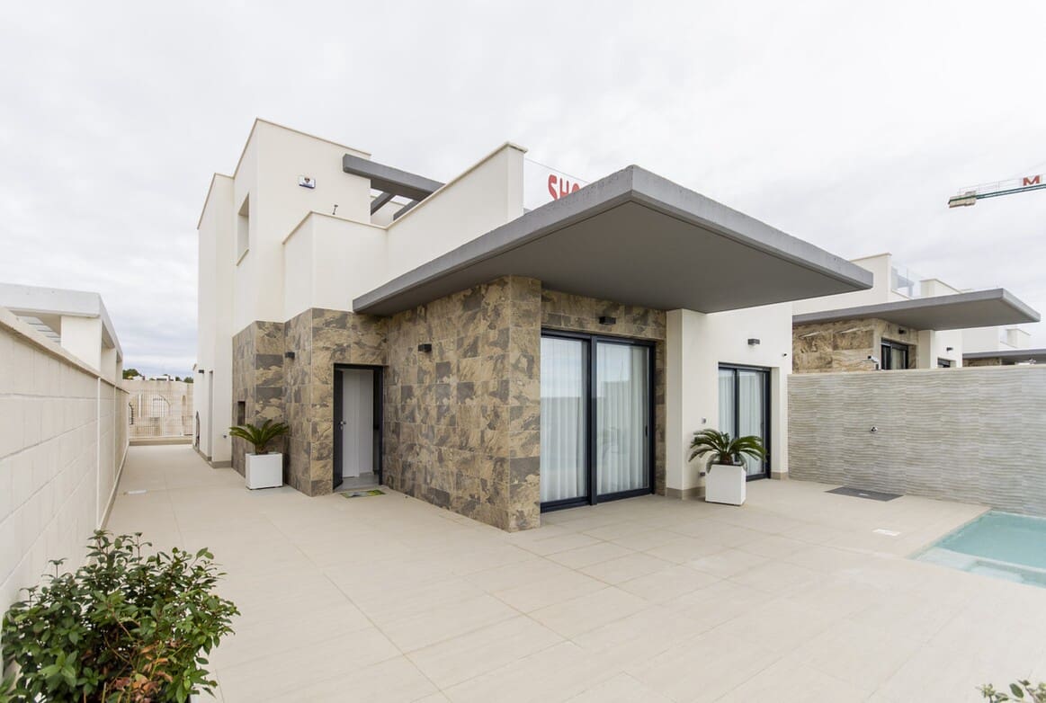 3 bedroom Villa for sale in San Miguel de Salinas with pool garage - € 630,000 (Ref: 10144488)