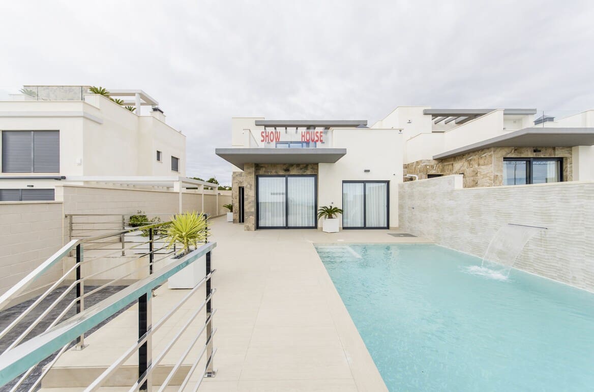 3 bedroom Villa for sale in San Miguel de Salinas with pool garage - € 630,000 (Ref: 10144488)