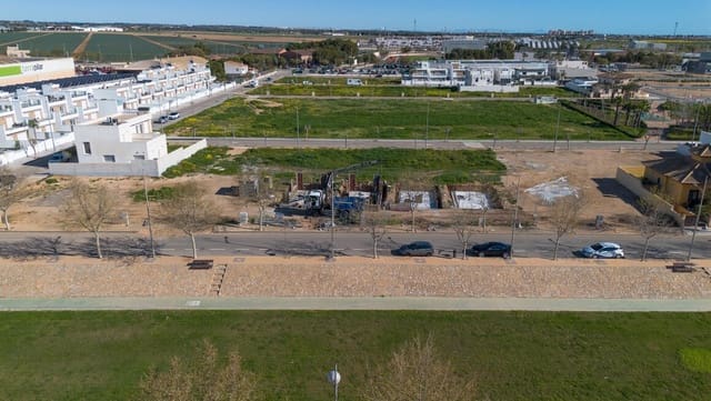 3 soveværelse Villa til salg i Pilar de la Horadada ciudad, Pilar de la Horadada med swimmingpool garage - € 570.000 (Ref: 10144507)