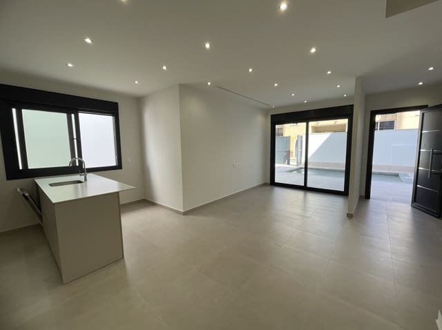 3 soveværelse Villa til salg i Almoradí med swimmingpool garage - € 379.900 (Ref: 10144511)