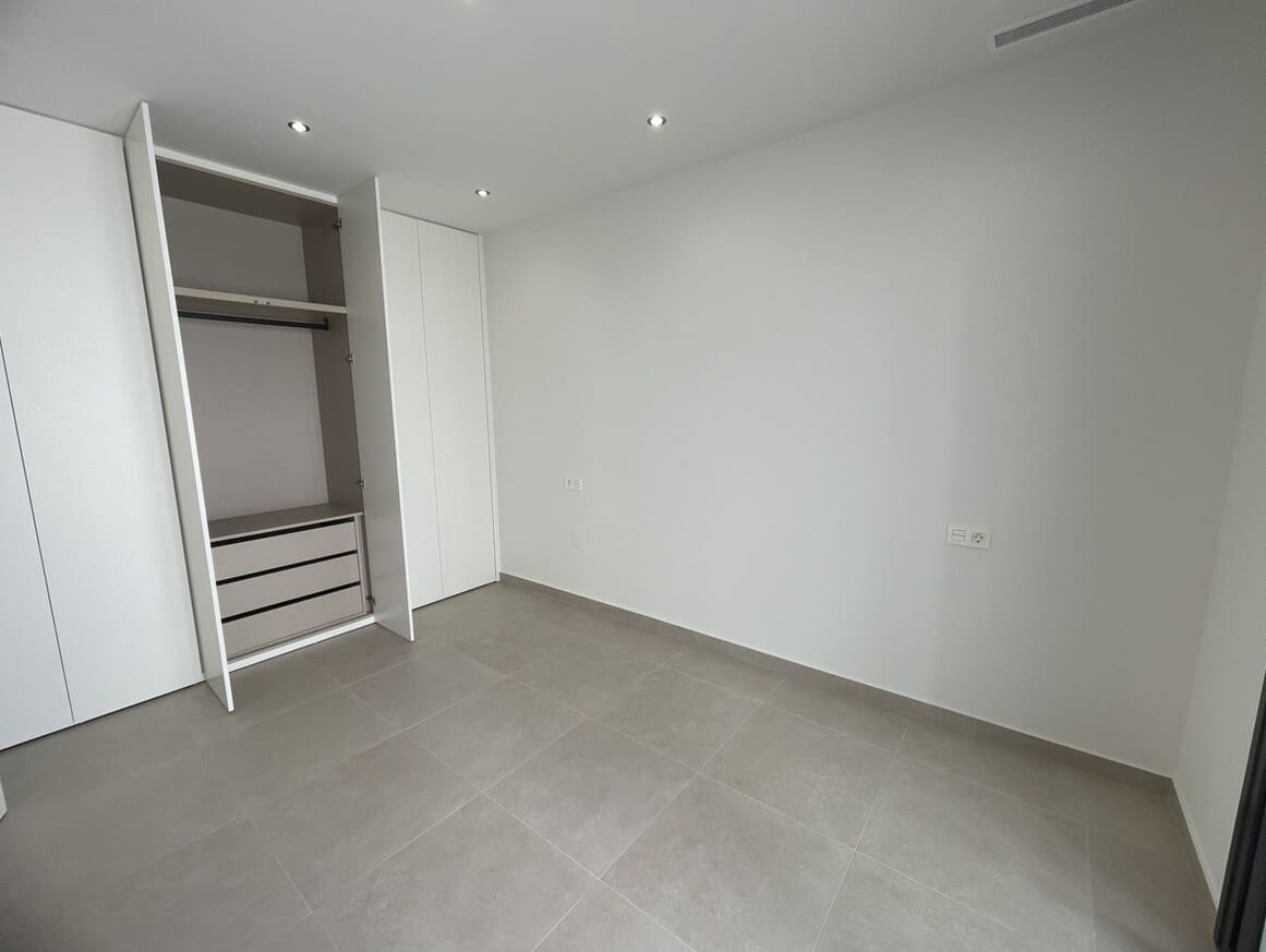3 soveværelse Villa til salg i Almoradi med swimmingpool garage - € 379.900 (Ref: 10144511)