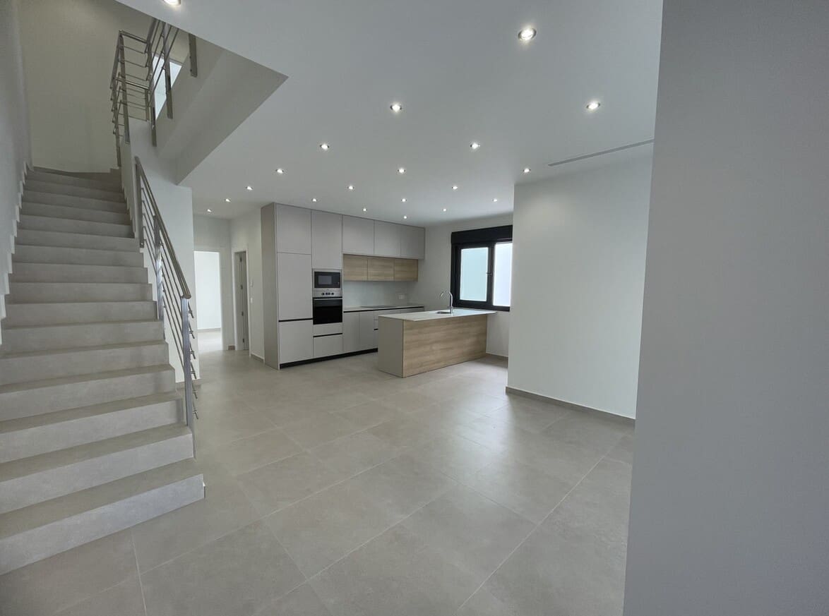 3 soveværelse Villa til salg i Almoradi med swimmingpool garage - € 379.900 (Ref: 10144511)