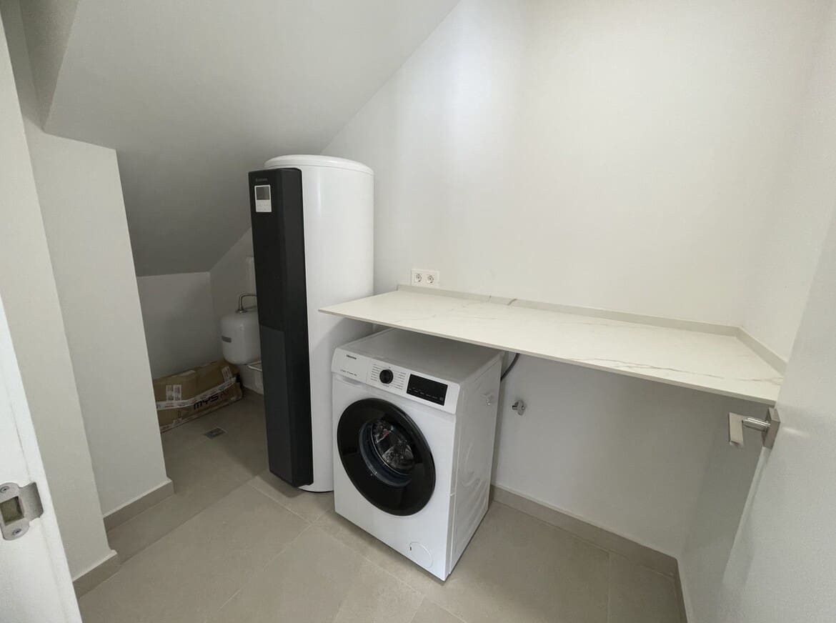 3 soveværelse Villa til salg i Almoradi med swimmingpool garage - € 379.900 (Ref: 10144511)