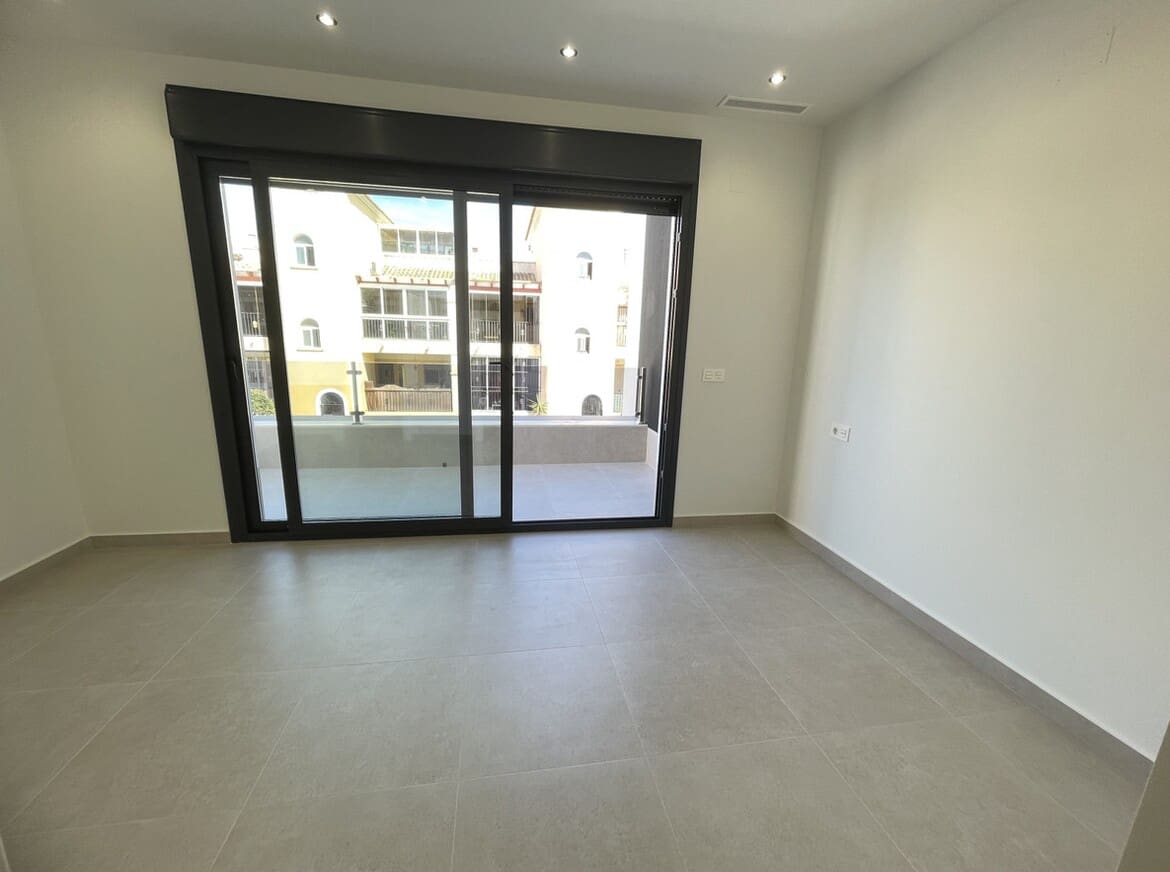 3 soveværelse Villa til salg i Almoradi med swimmingpool garage - € 379.900 (Ref: 10144511)