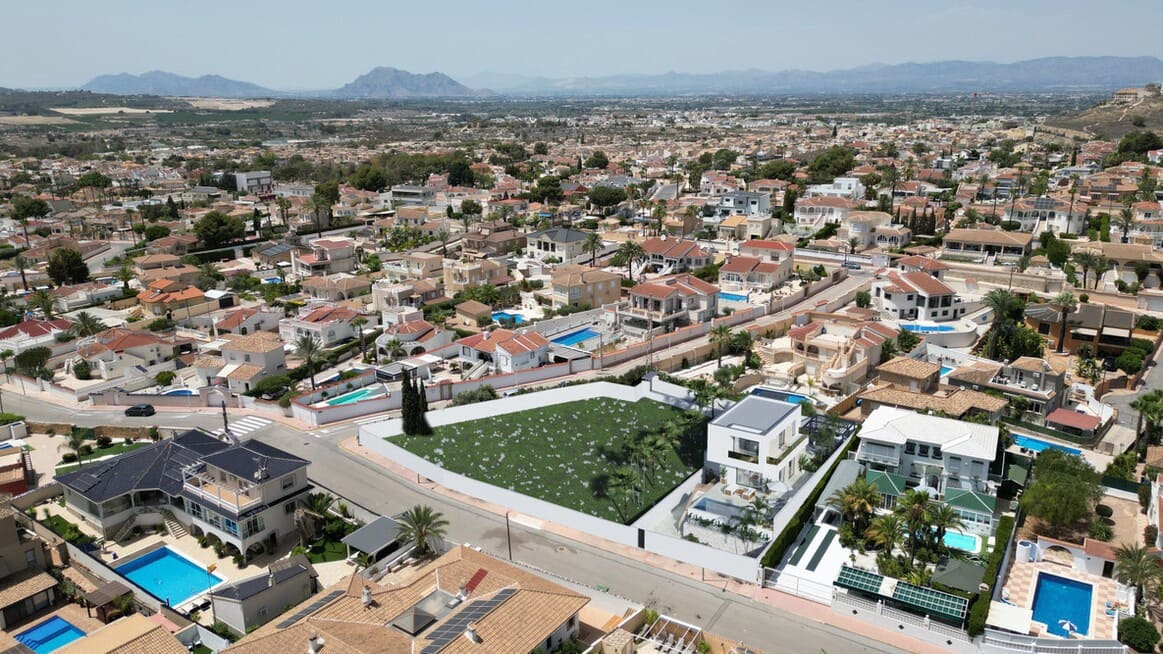 3 bedroom Villa for sale in Rojales with pool garage - € 1,215,000 (Ref: 10144514)