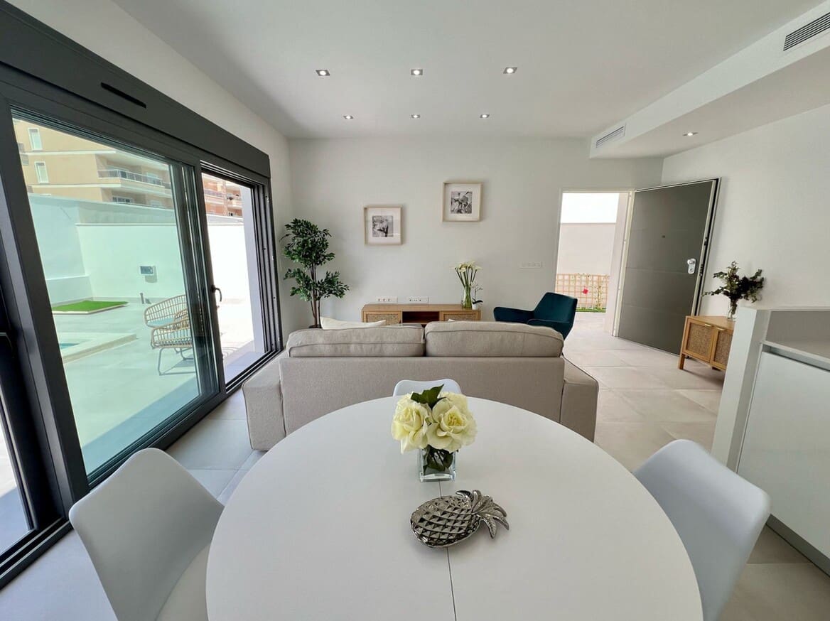 3 bedroom Villa for sale in La Zenia with garage - € 559,900 (Ref: 10144528)