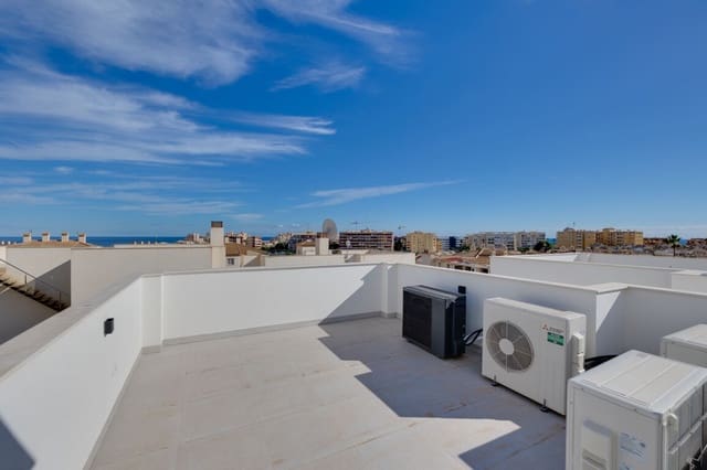 4 soveværelse Villa til salg i Aguas Nuevas, Torrevieja med swimmingpool garage - € 780.000 (Ref: 10144539)