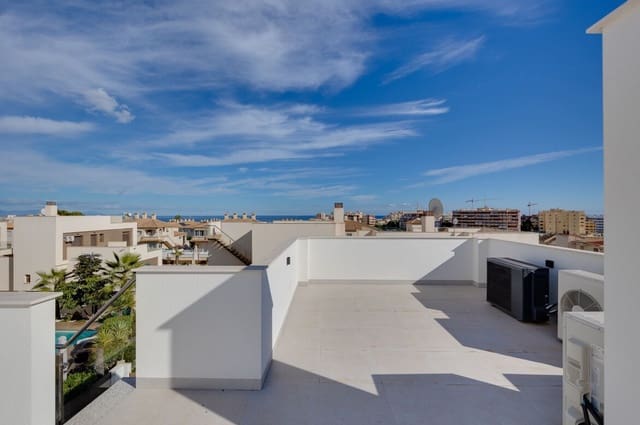 4 soveværelse Villa til salg i Aguas Nuevas, Torrevieja med swimmingpool garage - € 780.000 (Ref: 10144539)