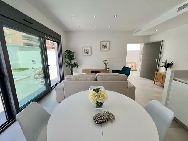 3 makuuhuone Huvila myytävänä paikassa La Zenia, Orihuela mukana 
autotalli - 549 900 € (Ref: 10144541)