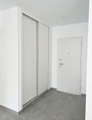 Chalet de 5 habitaciones en Parque Acuático - Sector 25, Torrevieja en venta con piscina garaje - 1.350.000 € (Ref: 10144564)