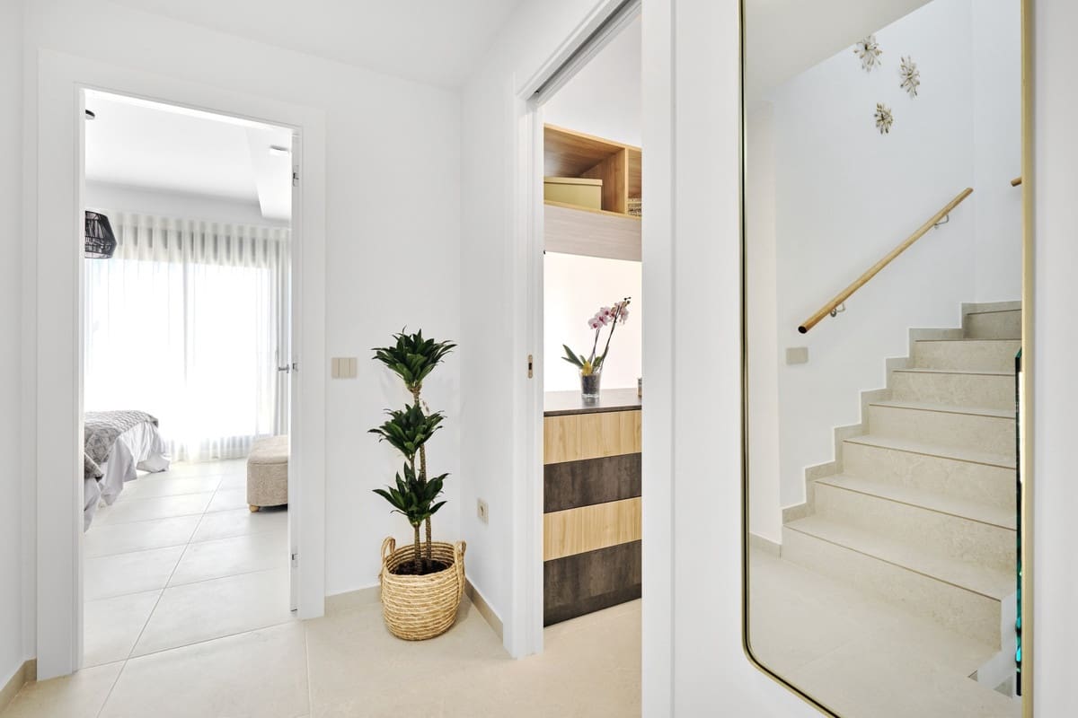 3 soveværelse Villa til salg i San Miguel de Salinas med swimmingpool garage - € 1.000.000 (Ref: 10144570)