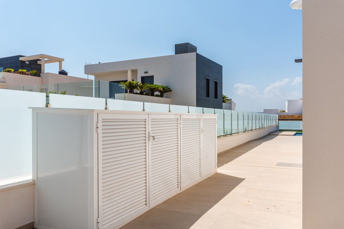 3 bedroom Villa for sale in Campoamor with pool garage - € 1,700,000 (Ref: 10144587)