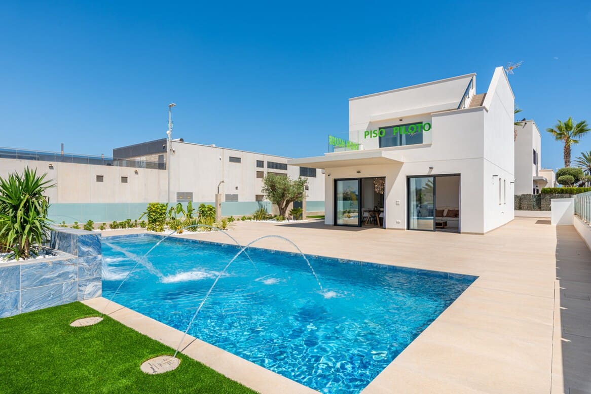 4 bedroom Villa for sale in Campoamor with pool garage - € 3,200,000 (Ref: 10144588)