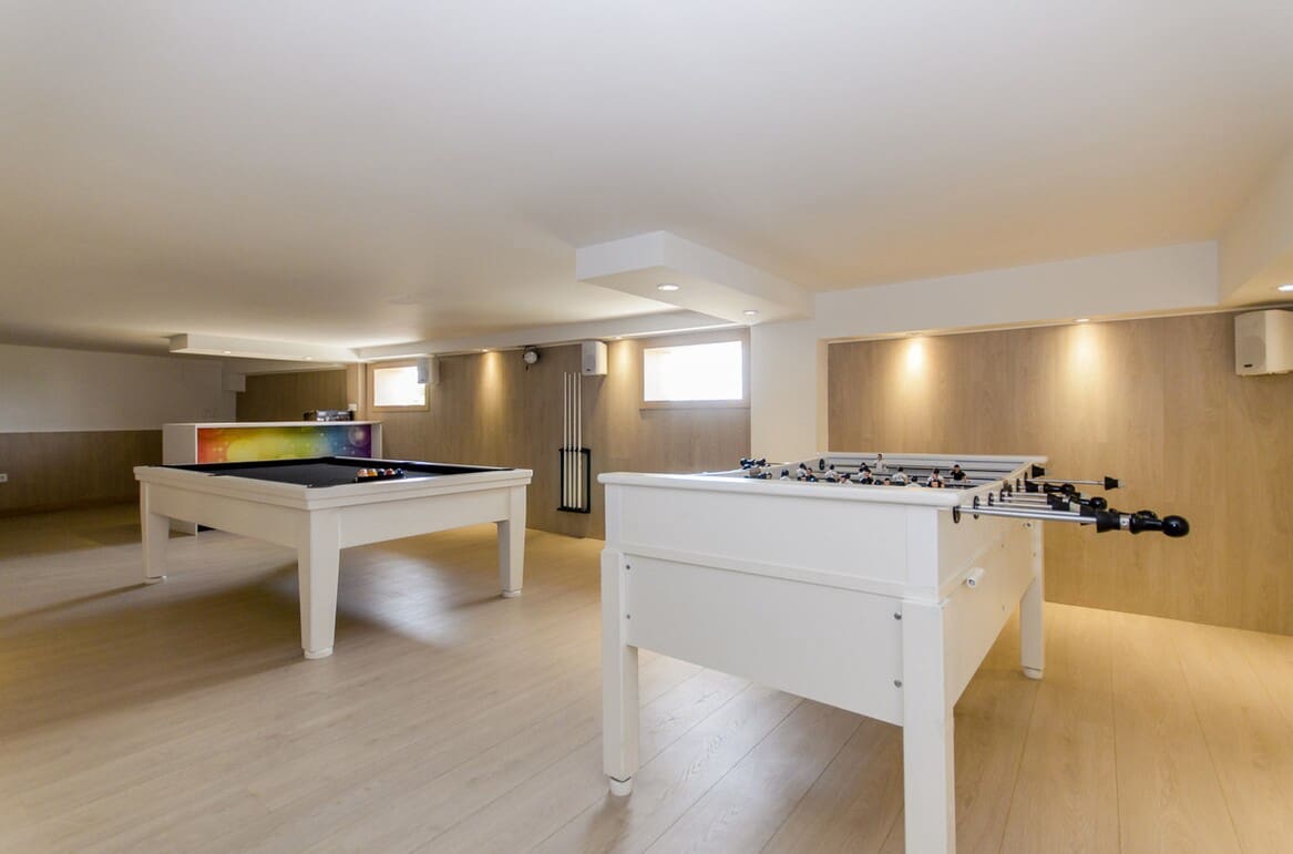 4 bedroom Villa for sale in Campoamor with pool garage - € 3,600,000 (Ref: 10144590)