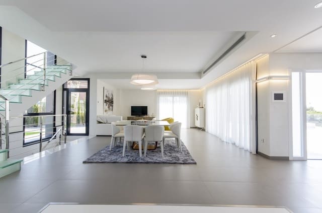 3 quarto Moradia para venda em Dehesa de Campoamor, Orihuela com piscina garagem - 1 395 000 € (Ref: 10144592)