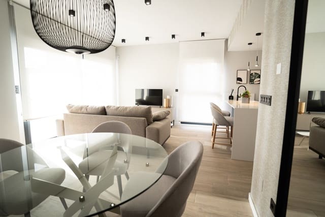 4 sypialnia Apartament na sprzedaż w Punta Prima, Orihuela z basenem garażem - 699 900 € (Ref: 10144605)