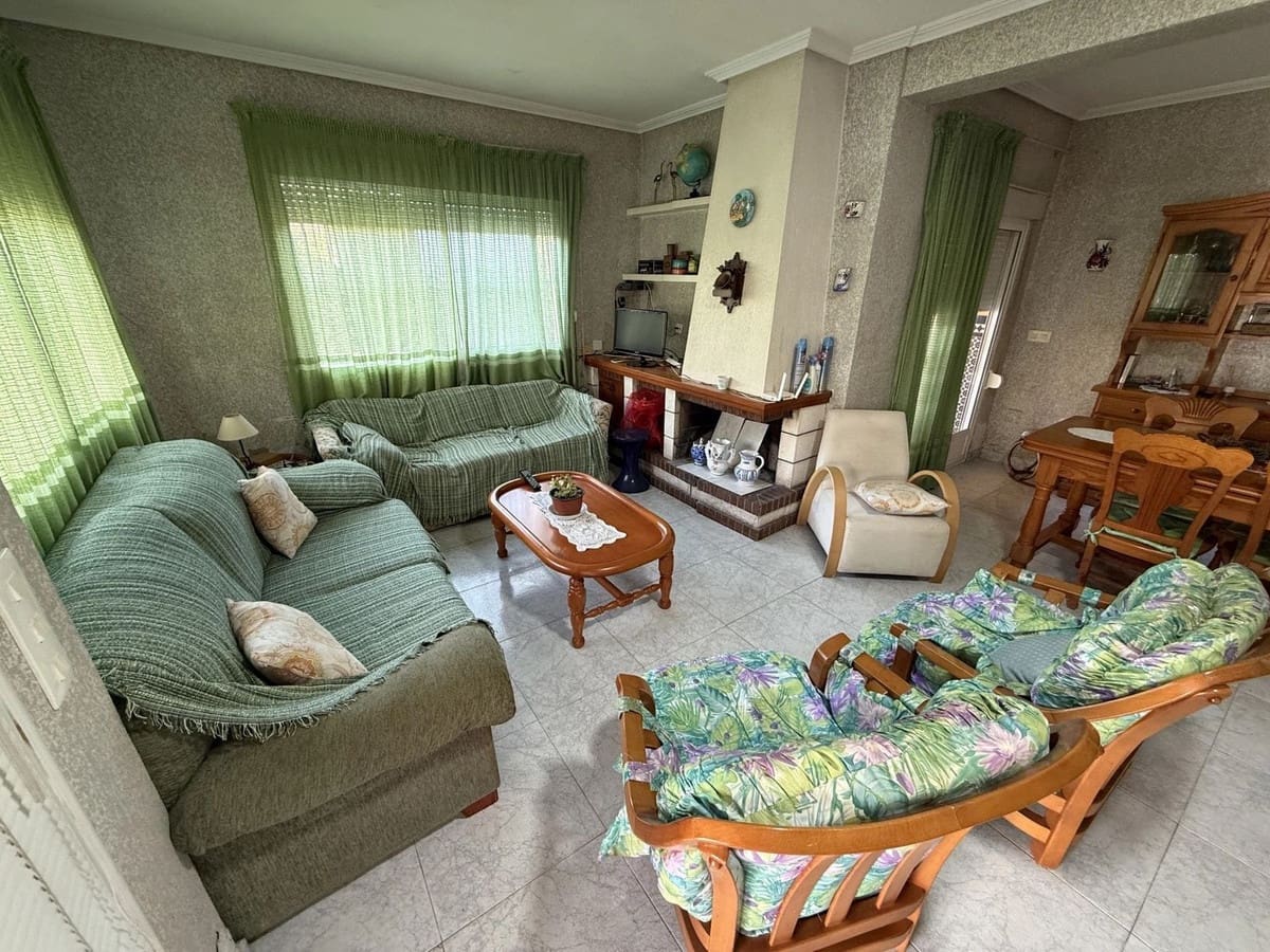 6 soverom Villa til salgs i Torrevieja med svømmebasseng garasje - € 695 000 (Ref: 10144610)