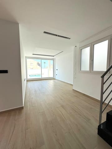3 chambre Villa/Maison à vendre à Aguas Nuevas, Torrevieja avec piscine - 650 000 € (Ref: 10144619)