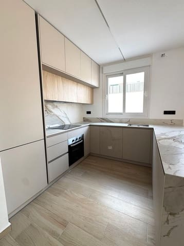 3 soveværelse Villa til salg i Aguas Nuevas, Torrevieja med swimmingpool - € 650.000 (Ref: 10144619)