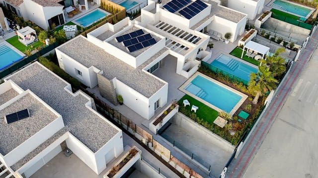 Chalet de 4 habitaciones en Algorfa en venta con piscina garaje - 780.000 € (Ref: 10144638)