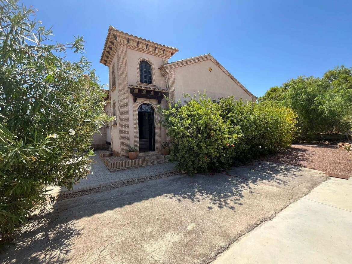 6 bedroom Villa for sale in Elche / Elx with pool garage - € 590,000 (Ref: 10144644)