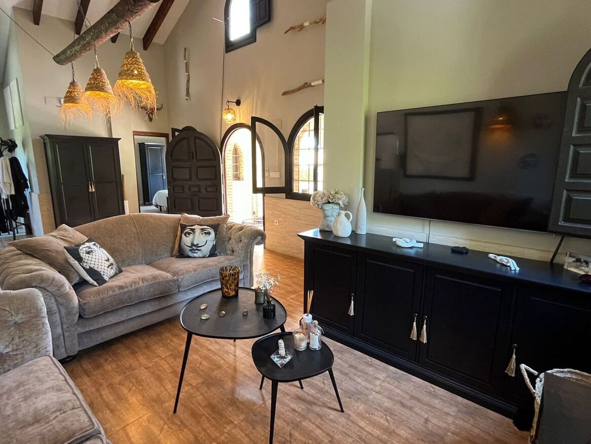 6 bedroom Villa for sale in Elche / Elx with pool garage - € 590,000 (Ref: 10144644)
